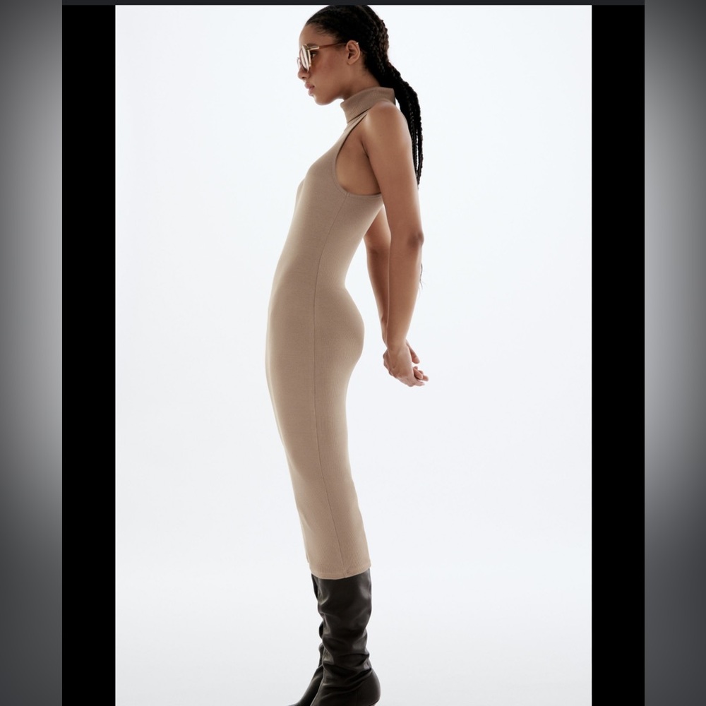 Zara HIGH COLLAR RIB DRESS in LARGE - Picture 6 of 7